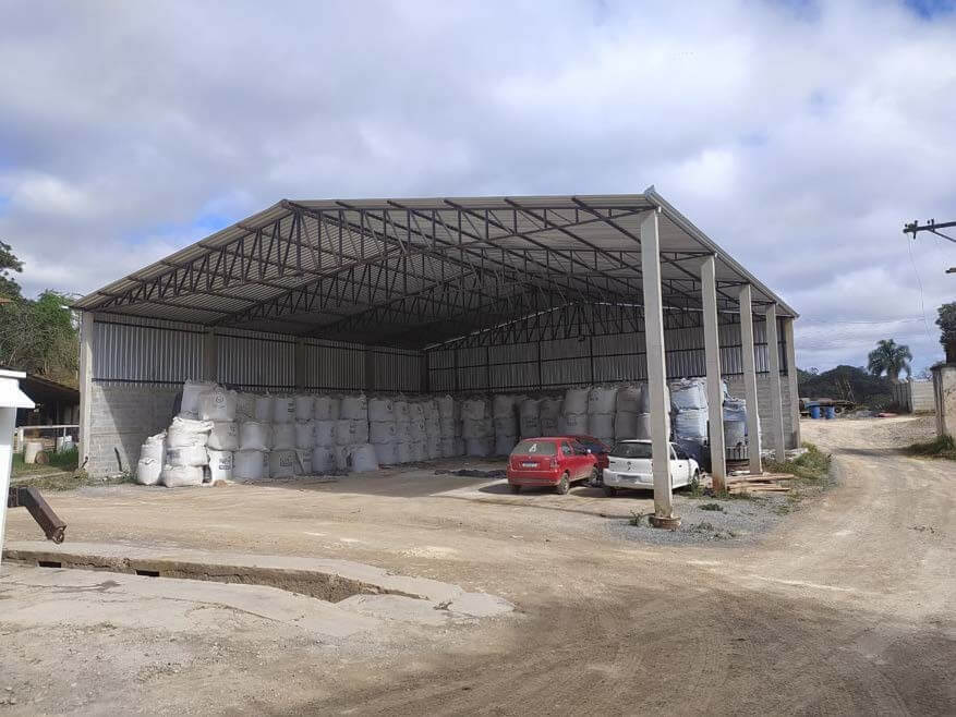 Galpão de estocagem Minérios Furquim em Rio Branco do Sul – Versátil Construções
